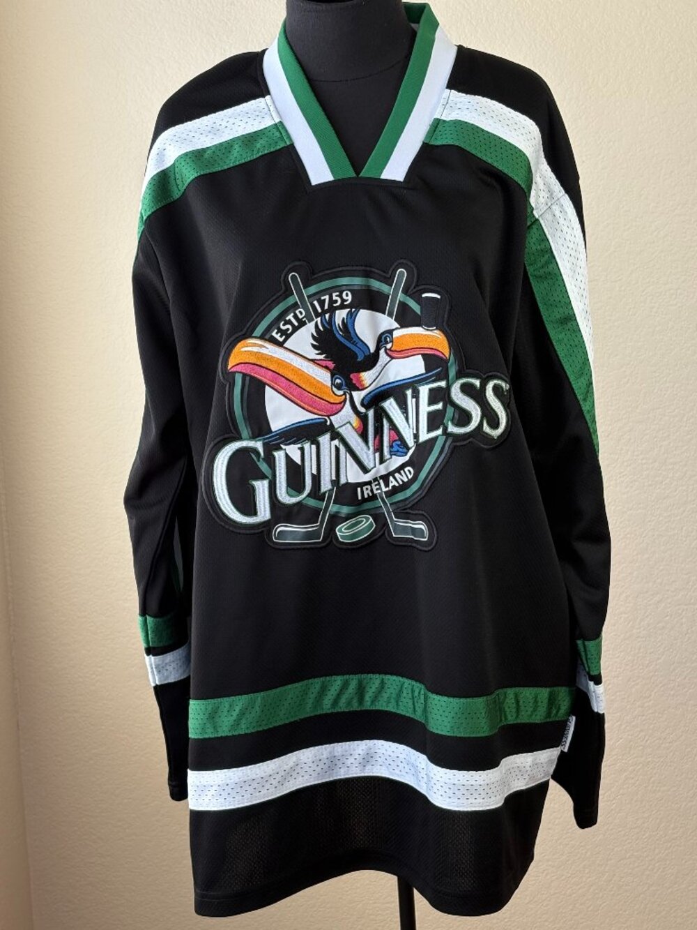 Guinness Toucan Hockey Jersey Ireland Black Green Size Large